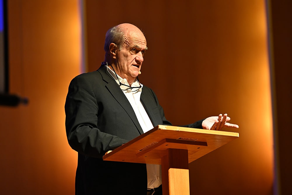 Colm Toibin on stage_10.16.25_ photo credit Nancy J Parisi 1000x667-min Colm Toibin on stage_10.16.25_ photo credit Nancy J Parisi 1000x667-min