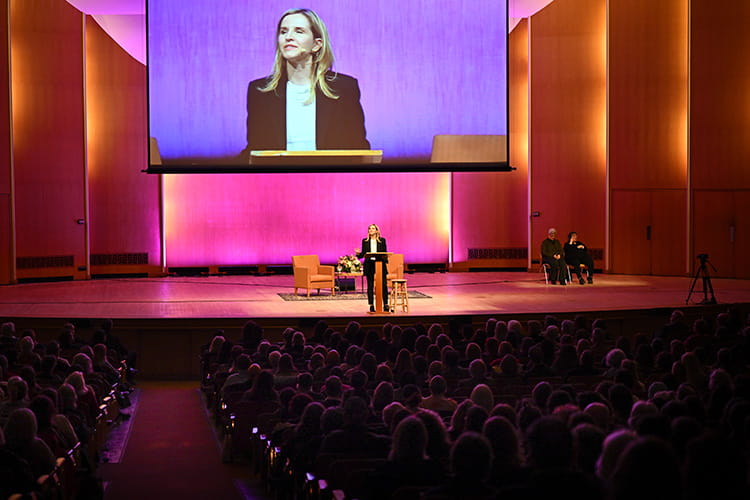 Tara Westover and BABEL audience photo credit Nancy J Parisi 750x500-min